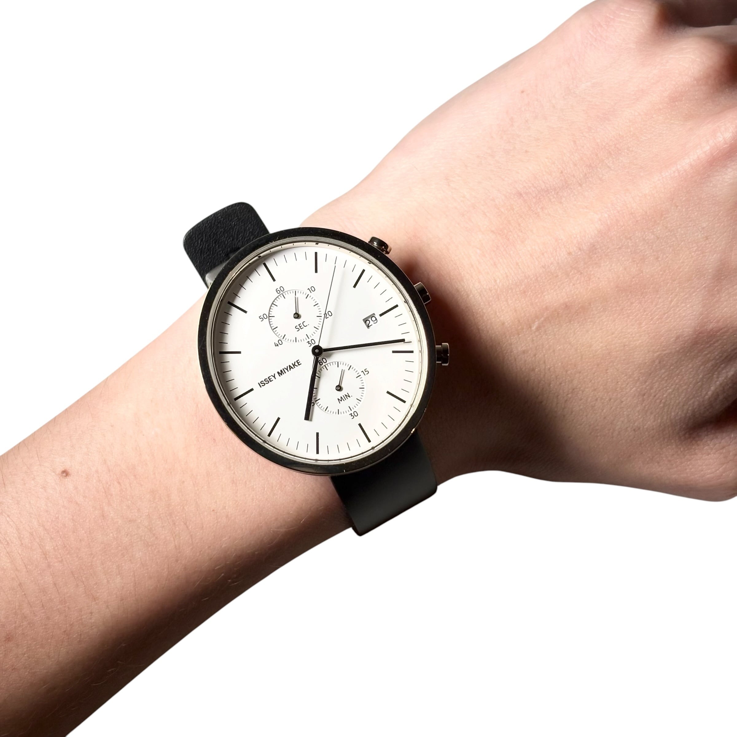 ISSEY MIYAKE quartz chronograph watch “ELLIPSE” | NOIR ONLINE