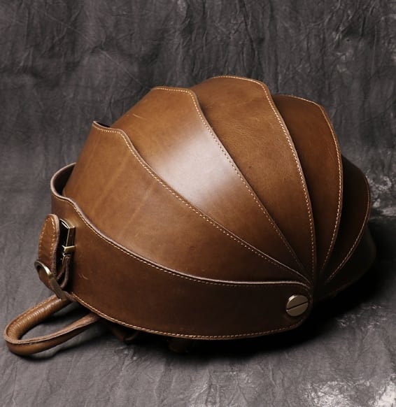 高級手工芸品 本革100%バックパック 多功能スポーツバックパック