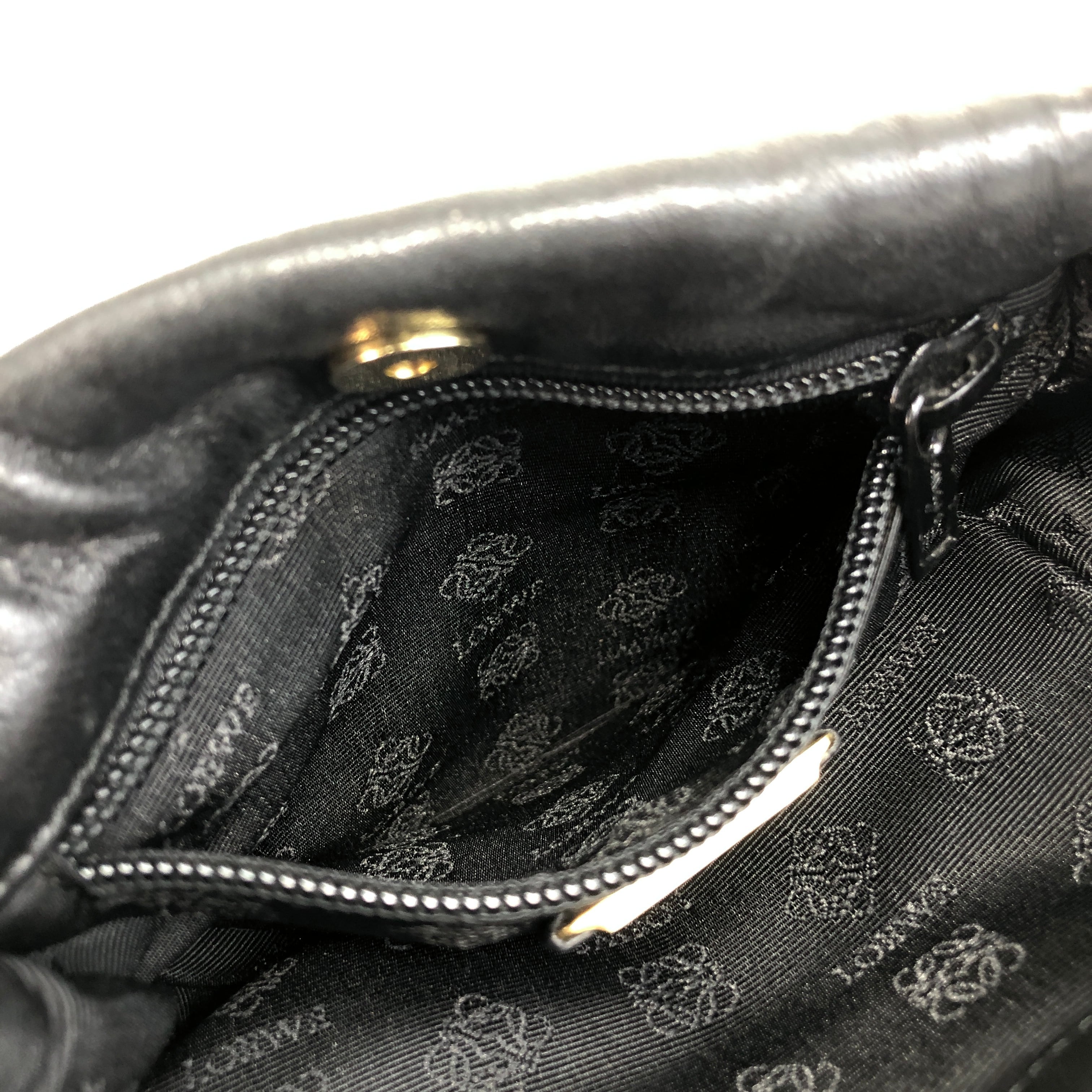 LOEWE ロエベ アナグラム ナッパレザー ミニバッグ 巾着 LOEWE ロエベ アナグラム ナッパレザー ミニバッグ 巾着