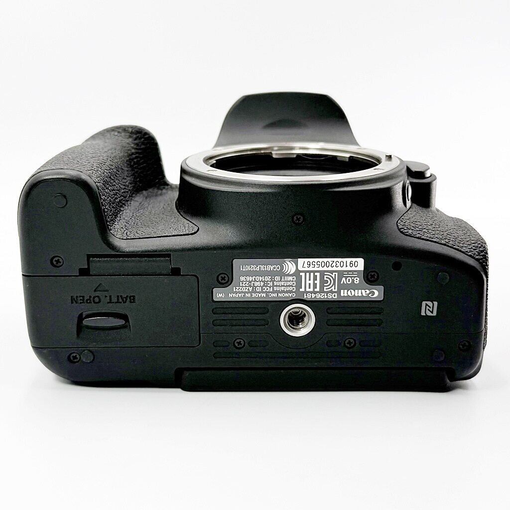 キヤノン CANON EOS 8000D レンズキット 一眼レフ カメラ 中古 | 中古