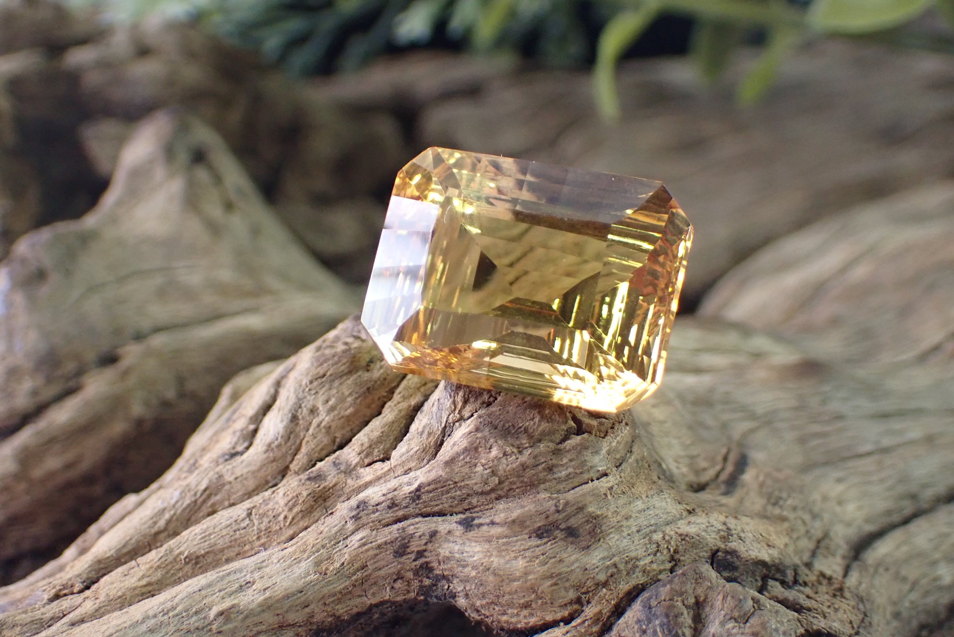 シトリン(コンケーブカット) 11.35ct [C5‐405] | differencee(ディファ