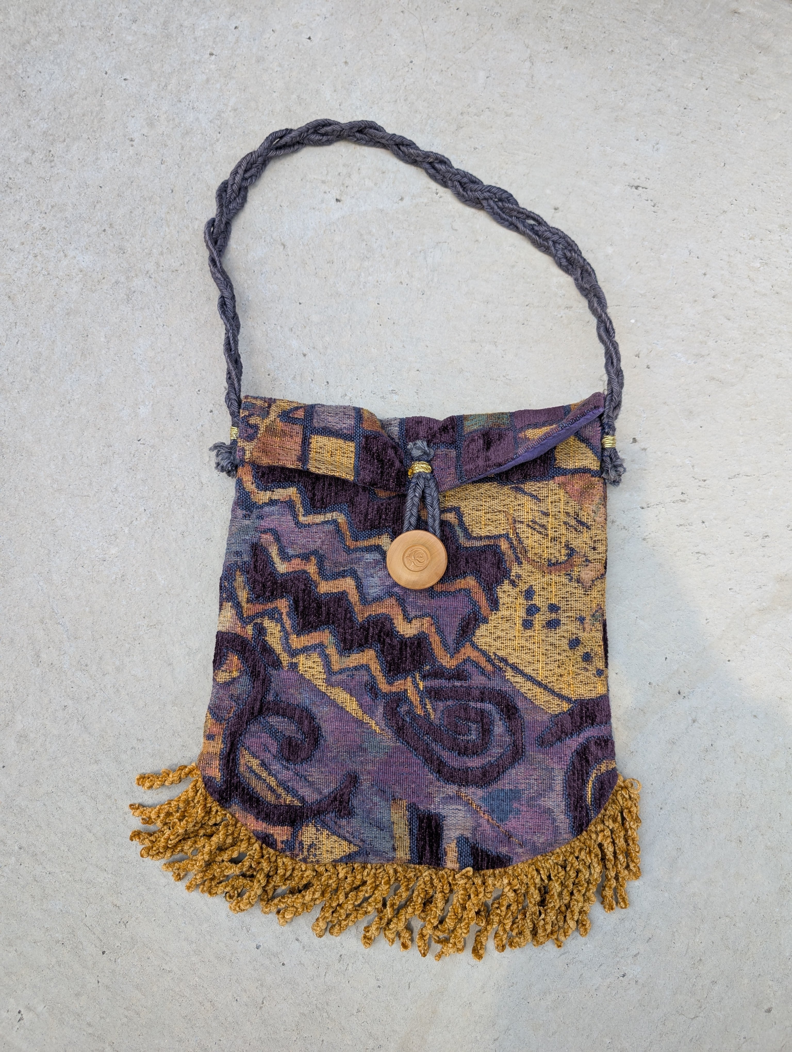 "NATIVE" fringe shoulder bag