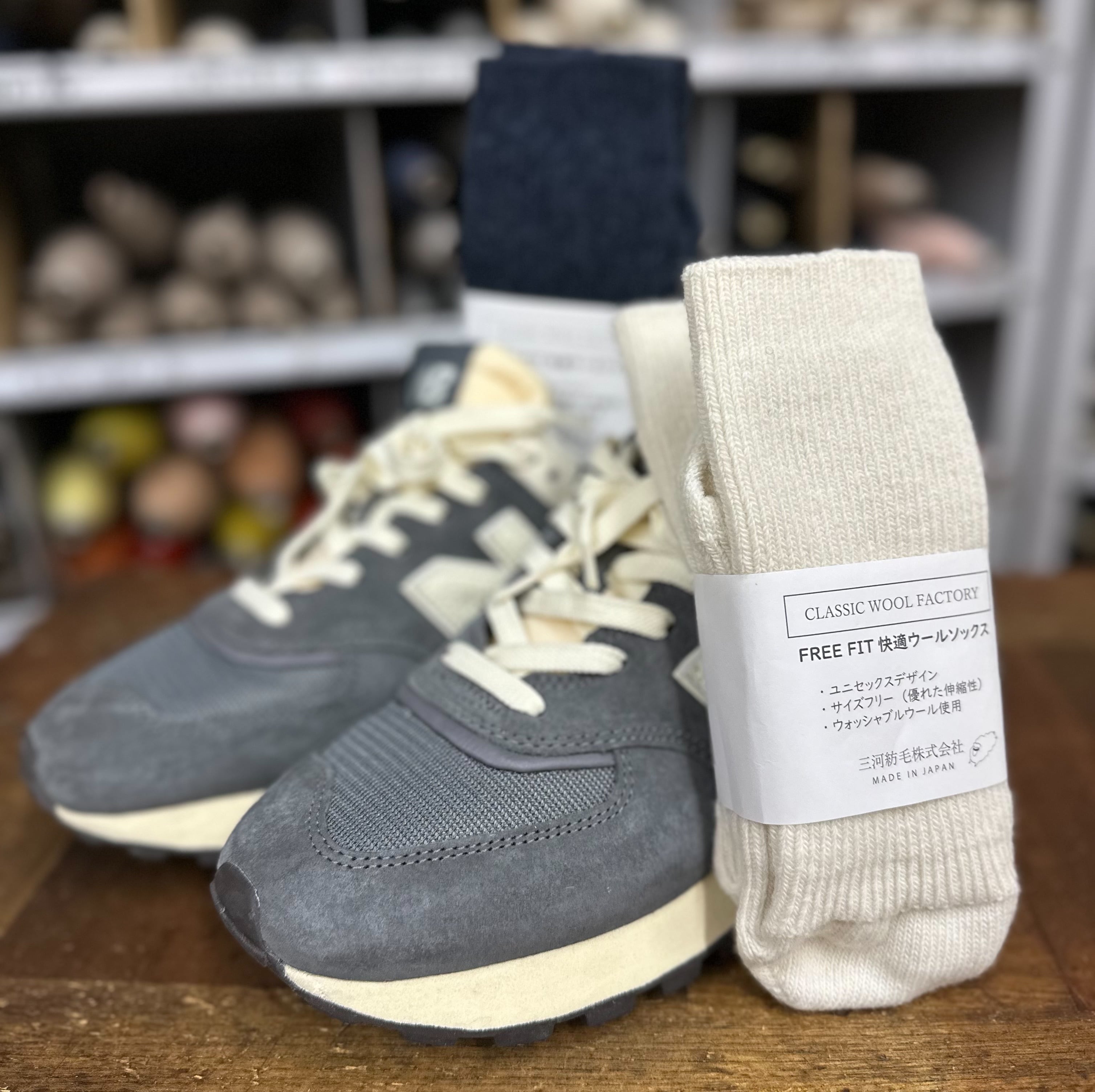 PUMA（プーマ） G.V SPECIAL 24cm 白/オレンジ ⑧ | Pay ID