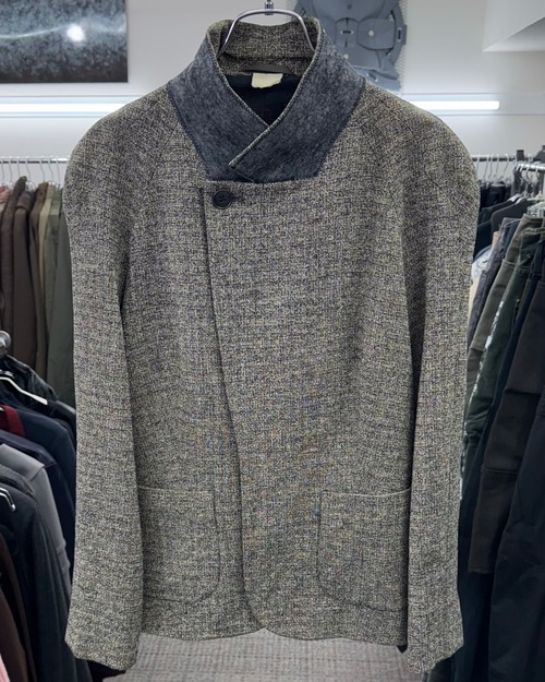 AW2001 AF VANDEVORST ROUND SHOULDER TWEED BLAZER