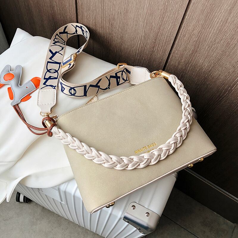 レトロフロストスモールバッグメスバッグ2020新しい流行のファッションワイルドワンショルダーアームピットバッグ人気のネットレッドメッセンジャーバッグ 手作りハンドバック42303706349