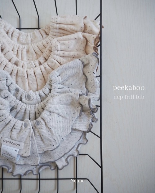 〈即納〉peekaboo / nep frill bib