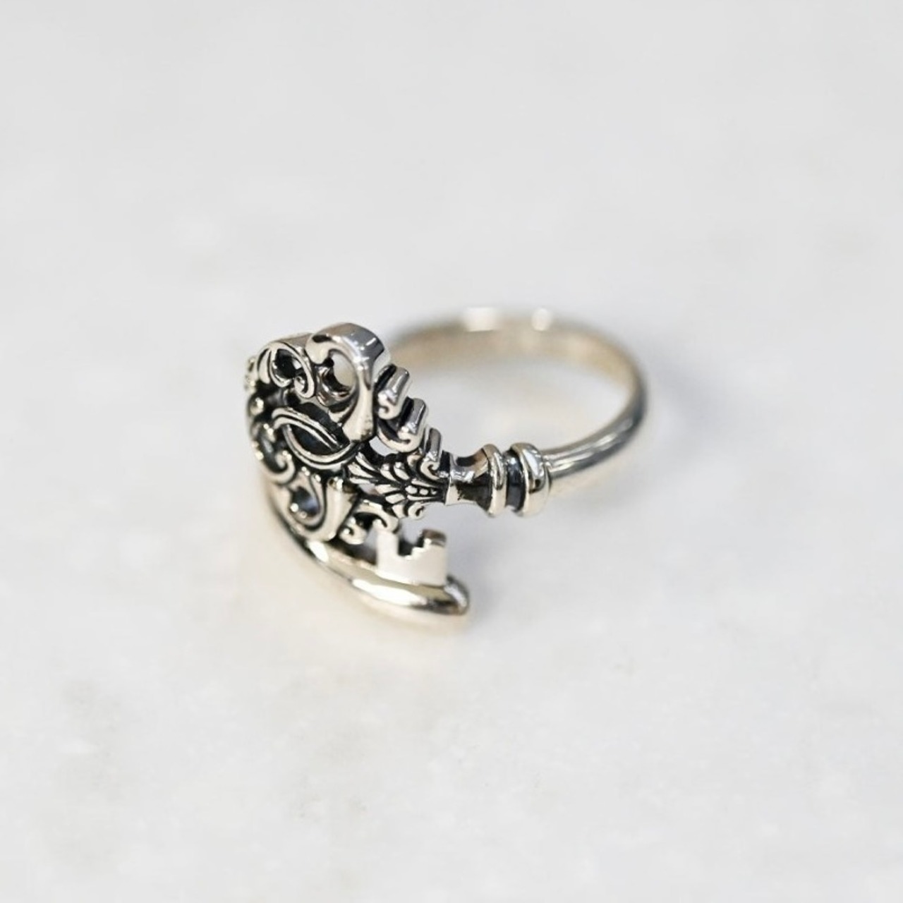 ROKUZAN silver Key motif ring