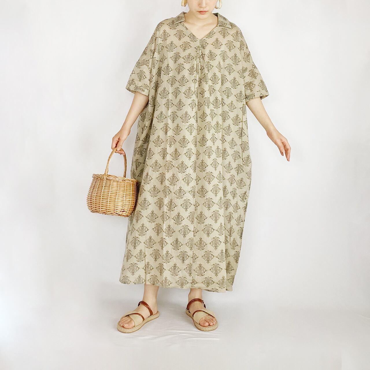 Voile print dress (beige)