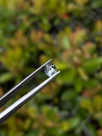 グレイスピネル オーバル 6.9x5x3.6mm, 0.86ct, タンザニア産 -07
