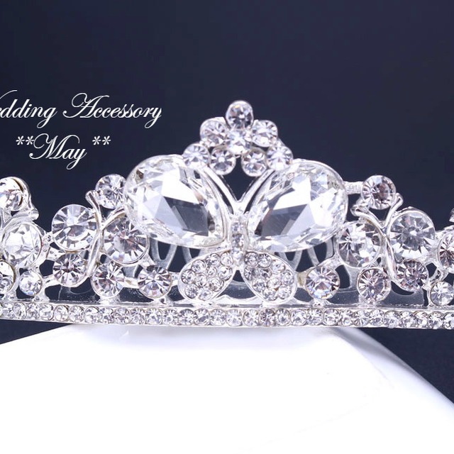 幸せモチーフ蝶 ティアラ ネックレス ピアス3点 ウエディング 結婚式 挙式 披露宴 二次会 2次会 パーティー お色直し 前撮り ティアラ ネックレス イヤリング ヘアアクセサリー ヘッドアクセサリー ヘッドドレス 花嫁 プリンセス 演奏会 舞台 ガーデン演出服 王冠 幸せモチーフ蝶 ティアラ ネックレス ピアス3点 ウエディング 結婚式 挙式 披露宴 二次会 2次会 パーティー お色直し 前撮り ティアラ ネックレス イヤリング ヘアアクセサリー ヘッドアクセサリー ヘッドドレス 花嫁 プリンセス 演奏会 舞台 ガーデン演出服 王冠