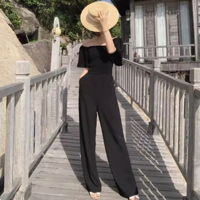 レディース オールインワン  デート ワイドパンツ ストレートパンツ ロング ロング丈 袖あり 半袖 スクエアネック 襟なし ワイド Iライン 切り替えデザイン ドッキング ウエストマーク 伸縮性 かわいい 大人可愛い きれいめ シンプル カジュアル 上品 おしゃれ お洒落 レトロ 大人女子 こなれ感 ラフ ラブリー キュート ガーリー 個性的 クール モード系 エレガント モダン 主役級 存在感 抜け感 レディース デート お出かけ 女子会 休日 着回し 普段使い スタイル モテ 定番 インスタ映え