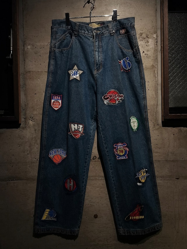 【Caka】Many Basketball Team Motif Wappen Vintage Loose Baggy Denim Pants