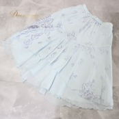 社交ダンス 衣装 U:NA ユーナ スカート レッスンウェア パープル系 ブルー系 水色 薄紫 練習着 花柄 薔薇 バラ 清楚 上品 フェミニン レッスン レディース 女性用 ライトブルー系 水色系 薄紫系 ライラックパープル 薔薇柄 バラ柄 きれいめ 大人かわいい ドレープ ふんわり カジュアル フロント 部分ファスナー 裾フレア かわいい 薄手 軽やか ポリエステル レーヨン 日本製