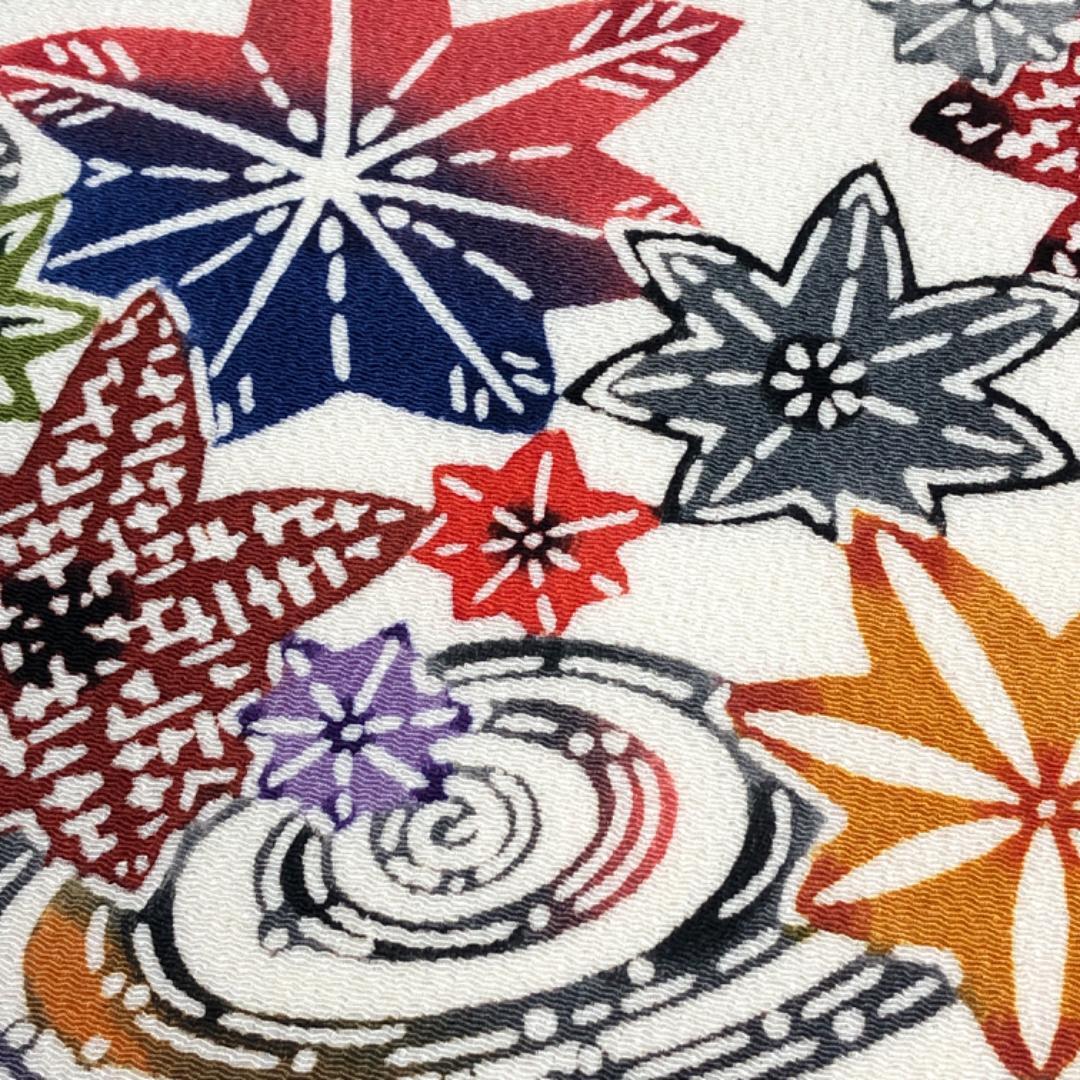 名古屋帯 型染 紅葉に流水模様 楓 縮緬 白練色 O-5478 名古屋帯 型染 紅葉に流水模様 楓 縮緬 白練色 O-5478 着物