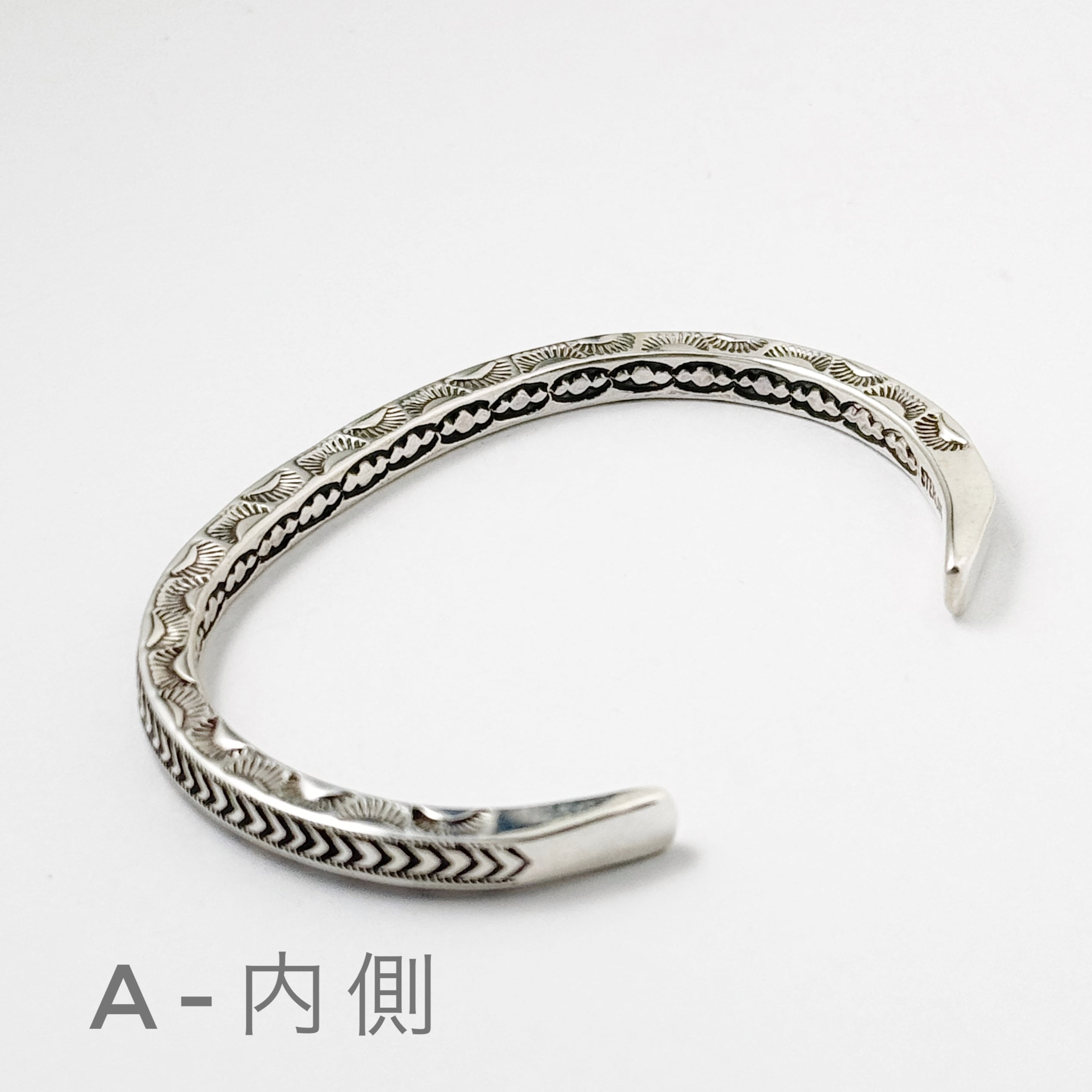 Indian Jewelry 》オール スタンプワーク バングル | 【公式通販】鎌倉