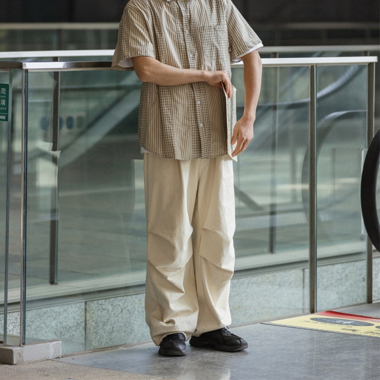 ストレートレッグ裾コードパンツ　981