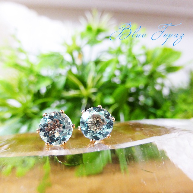 スカイブルートパーズ・ピアス 6mm(1ペア)