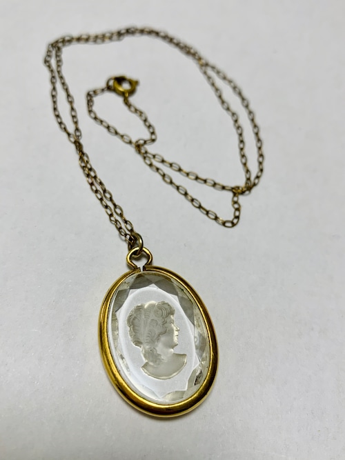 Vintage Intaglio Pendant Necklace ②