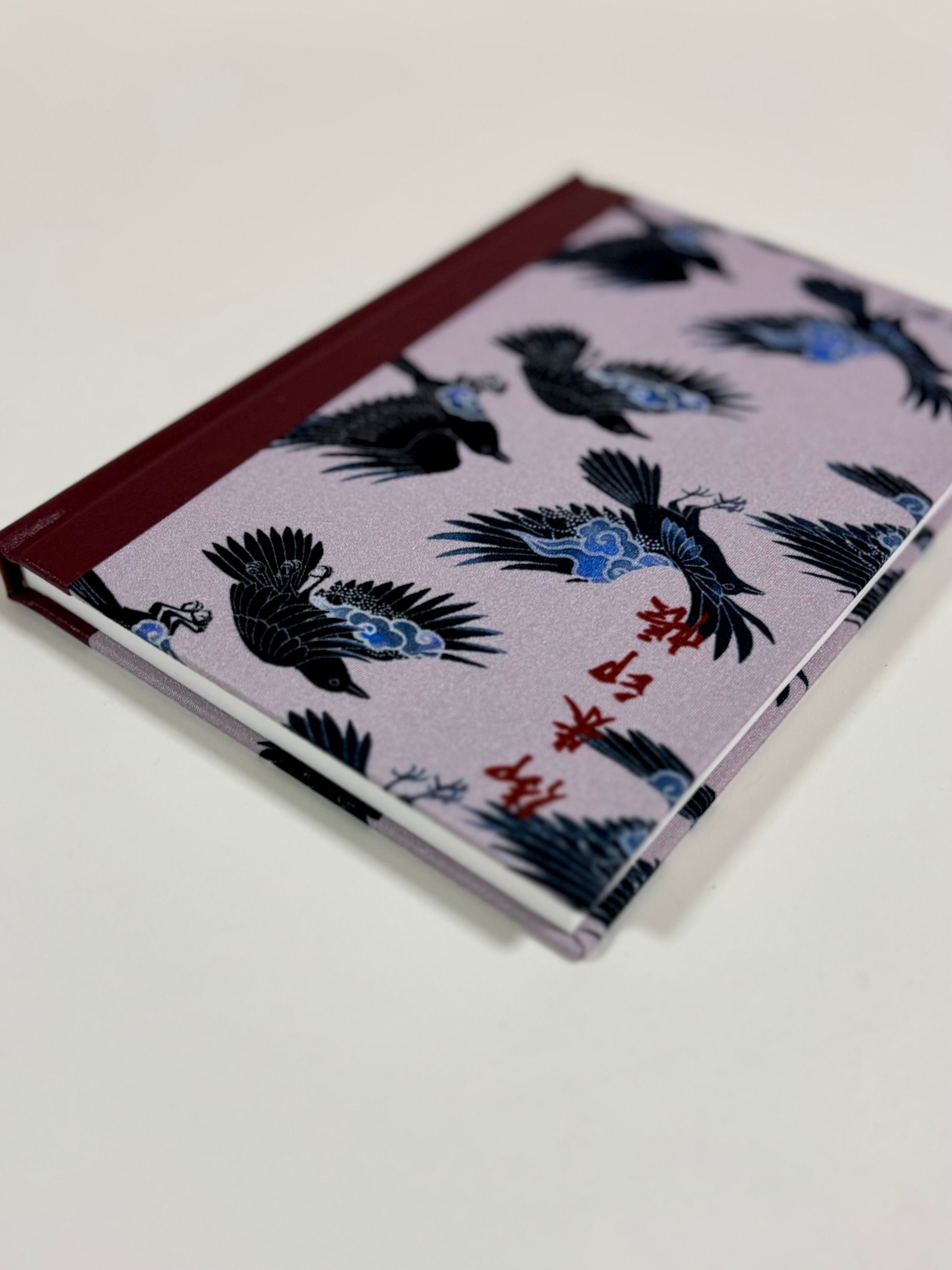 some-pri 匠のご朱印帳「雲八咫烏」桜鼠 | 染工房ユキヤオンラインショップ