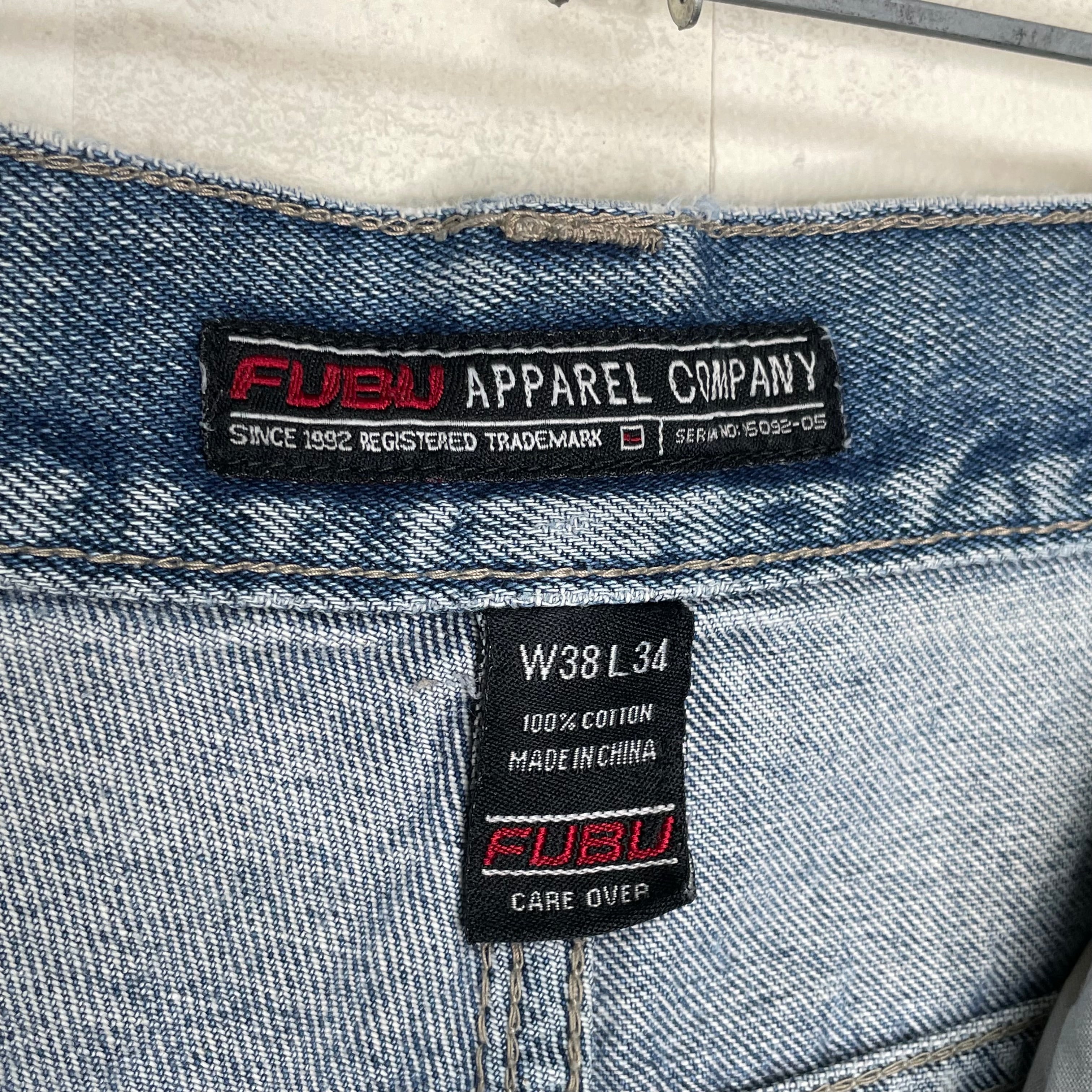 W38×L34】FUBU デニムパンツ 革パッチ ブランドタグ カーゴ | 古着屋 