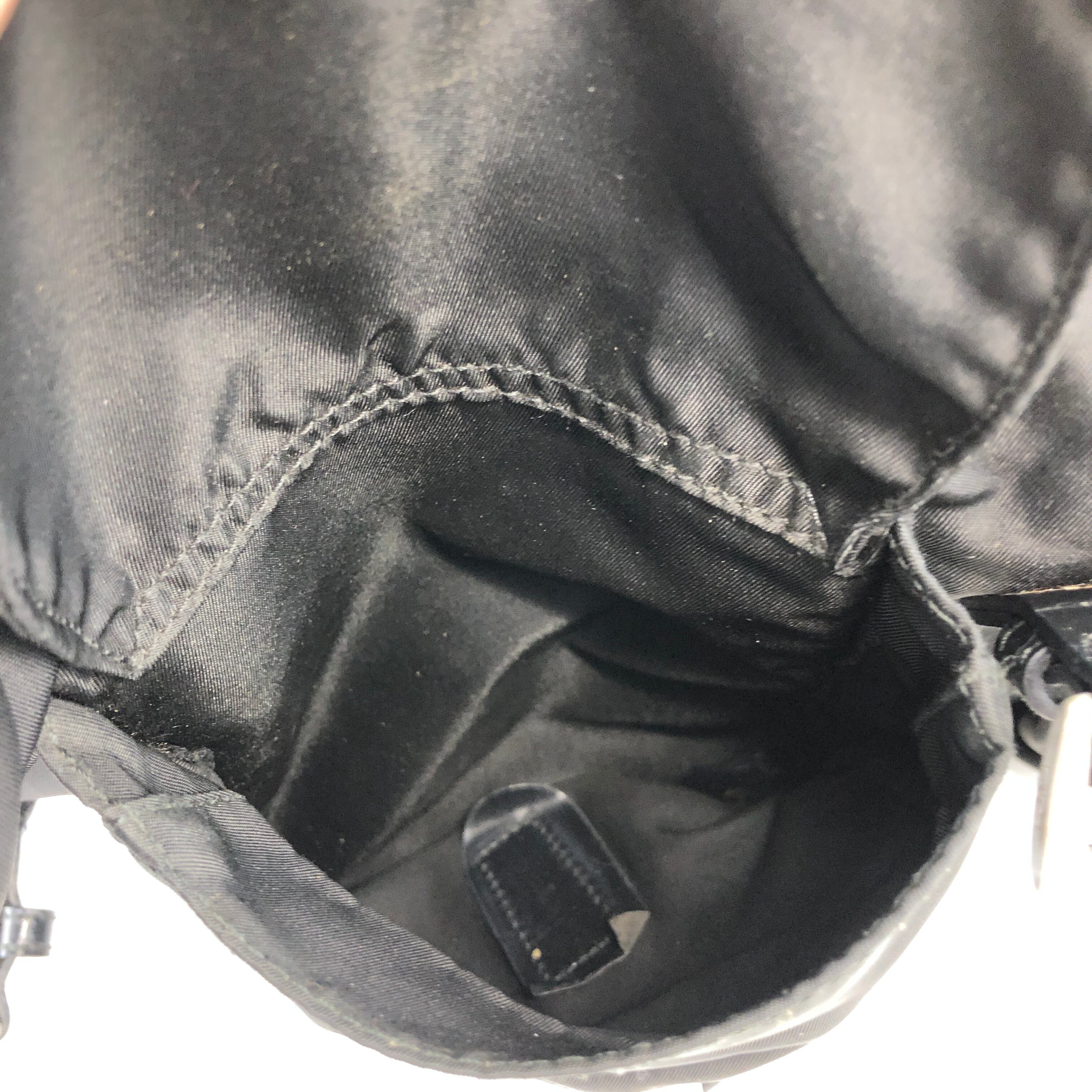 PRADA プラダ トライアングルプレート ナイロン×レザー リュック