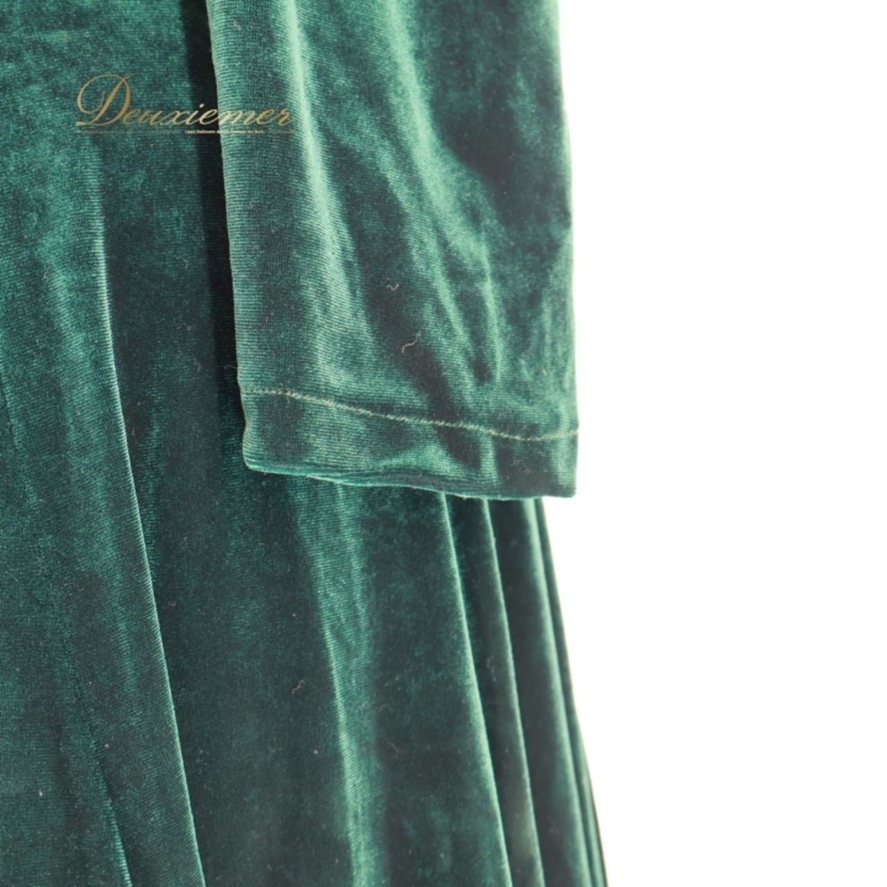 フラダンス 衣装 ワンピース ドレス グリーン系 ベロア 長袖 ハワイアン アロハ フラ ダンス レッスン 練習 緑 深緑 光沢 高級感 上品 おしゃれ 大人っぽい かわいい ワンカラー 無地 シンプル ダークグリーン ダンス衣装 フィット感 お洒落 イベント用 上パーティー 着心地 良い レディース ファッション コーディネート チュニック スタイル ワンピースドレス 舞台用 クラシック