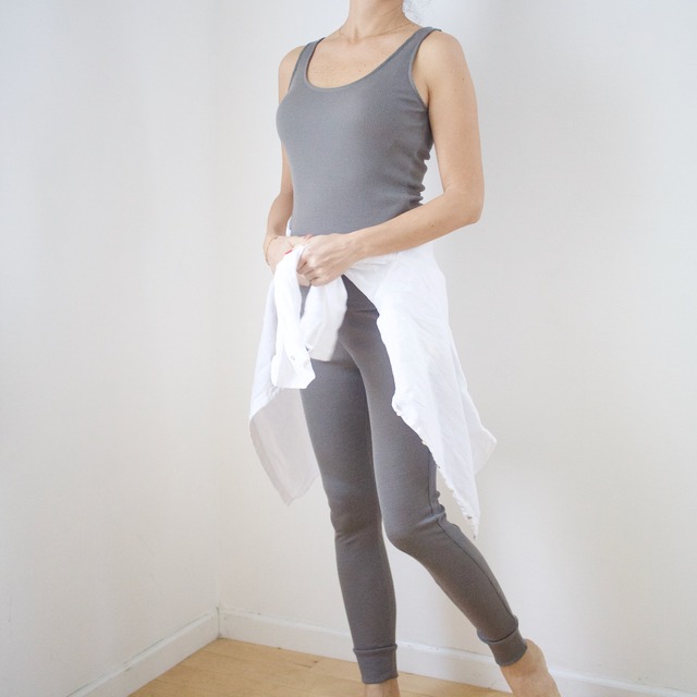 ウール100% ＜ウールリブタンクトップ＞  グレイッシュカーキ