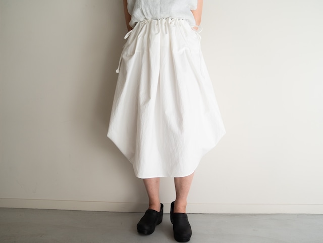 COSMIC WONDER「Classic back satin drawstring bag skirt」