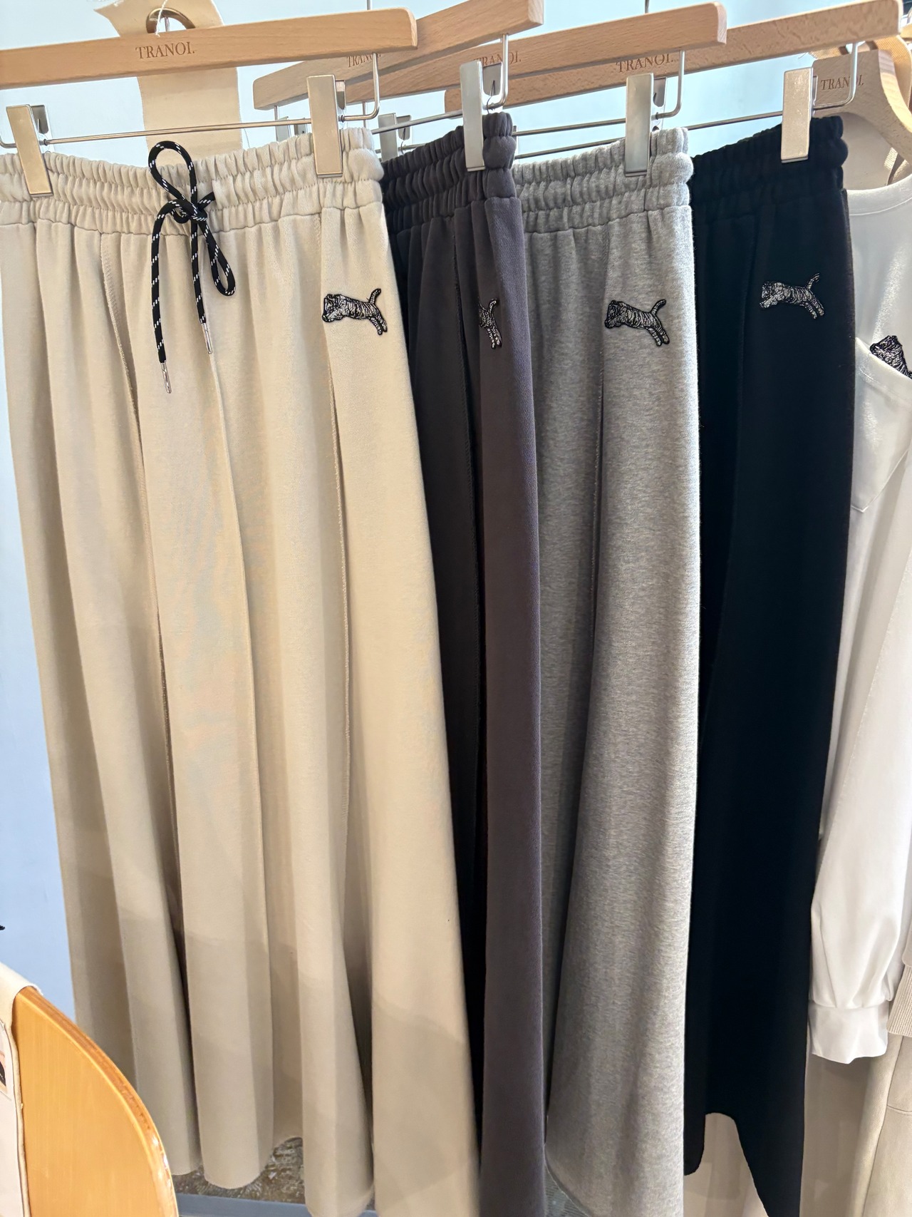 TORANOI ステッチフレアスカート　214j513