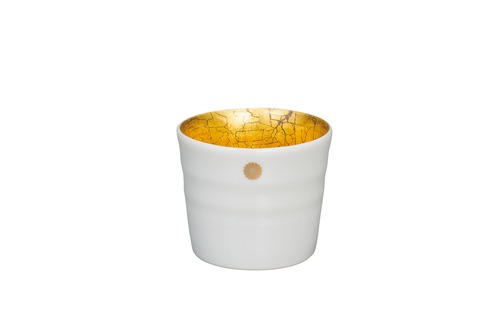 36-5704　九谷焼清酒貫入純金箔　内金　菊　Kutani-yaki Sake with pure gold leaf and gold chrysanthemum inside