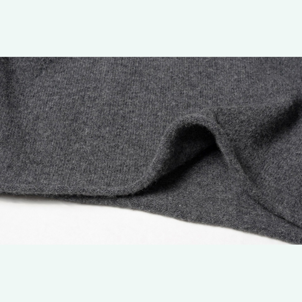 【5olor】重ね着に映えるゆったり無地タートルネック 《i0817》