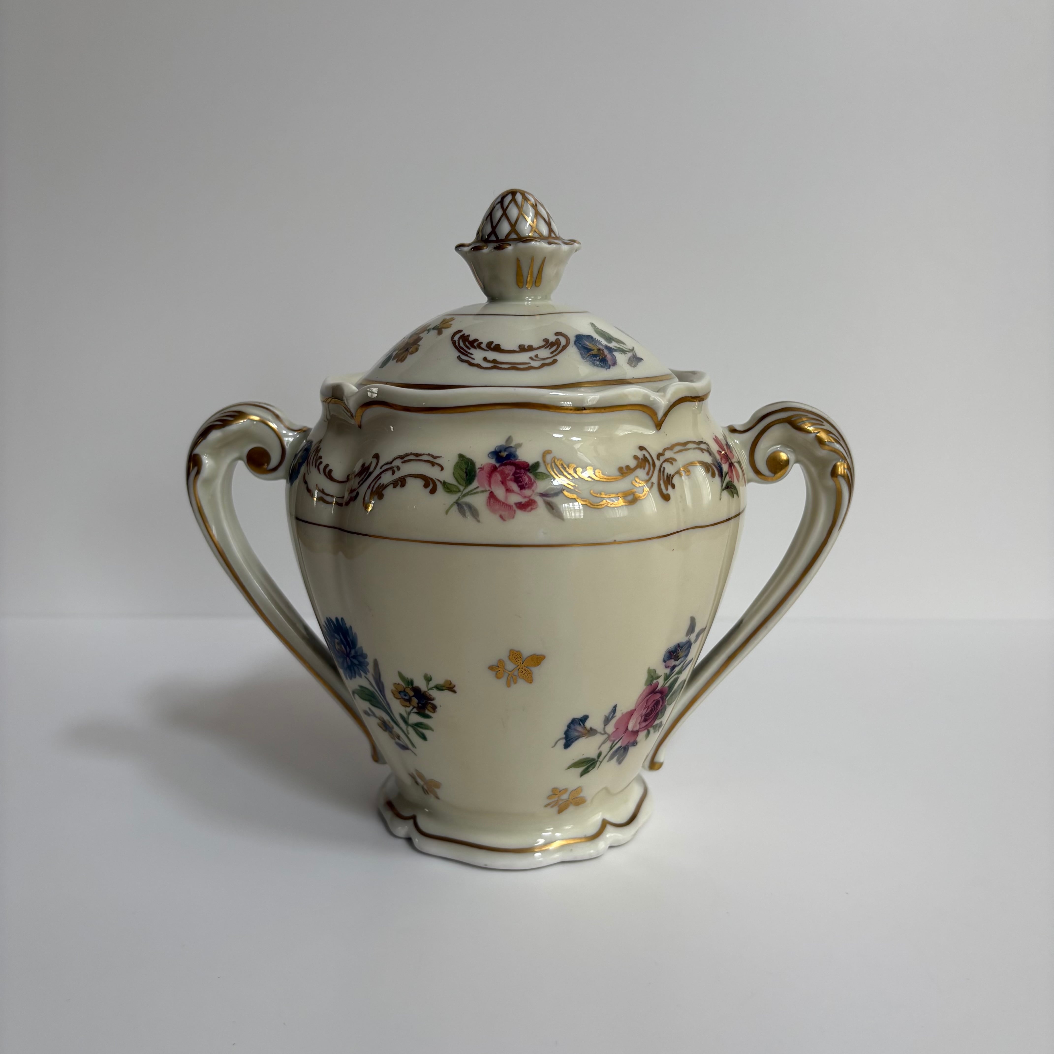 ロワイヤルリモージュ シュクリエ（優雅な金彩装飾／ROYALE LIMOGES