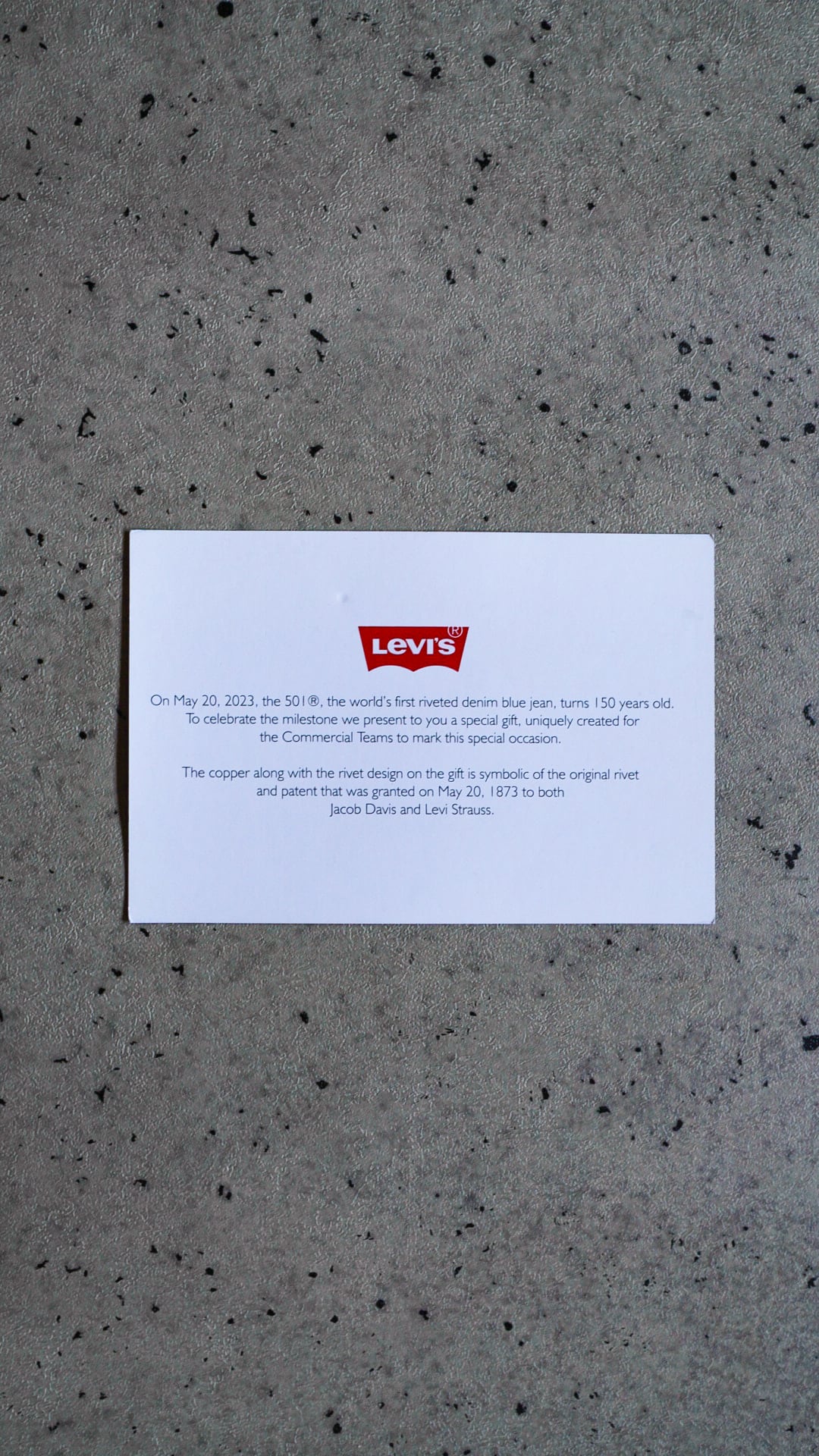 NEW / 2023】LEVI'S リーバイス レザー トレイ & キーフォブ《新品 未