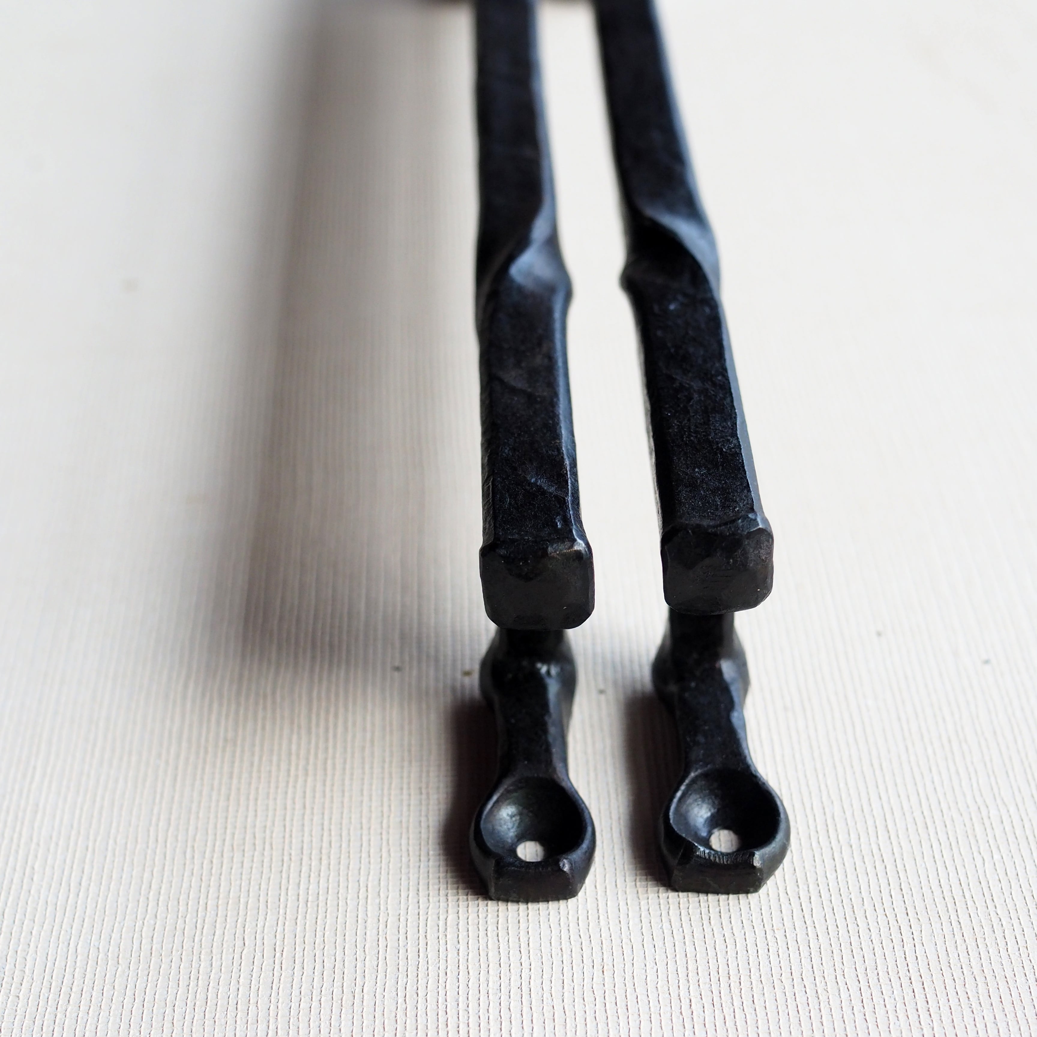 両開き用【ロートアイアンのドアハンドル2個セット】角13mm 長30