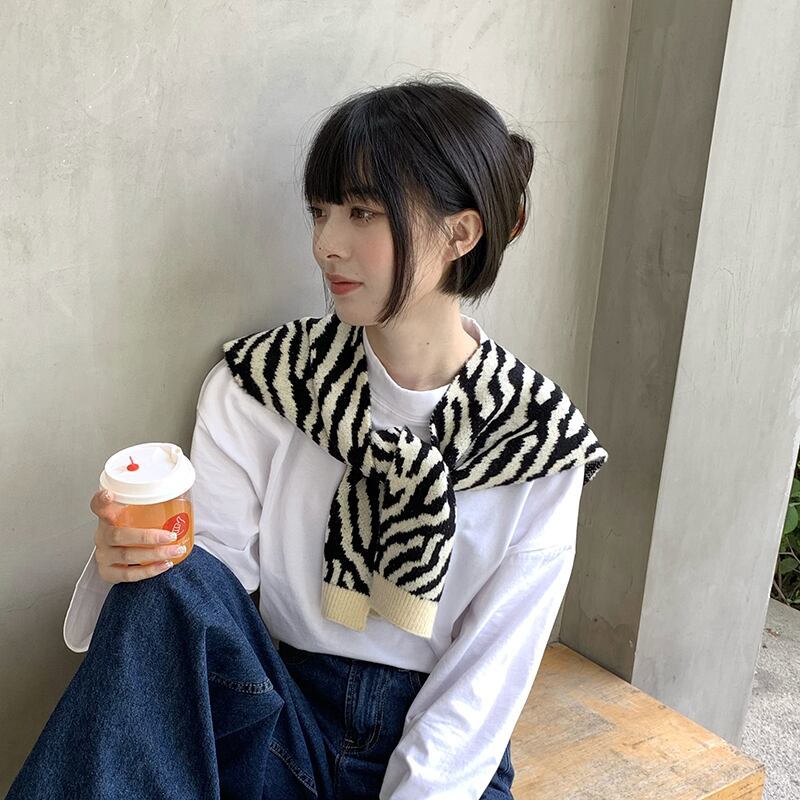 ニットスカーフ ウィンターパターンショート 冬物 ブラック・アイド・ピーズ3401530450