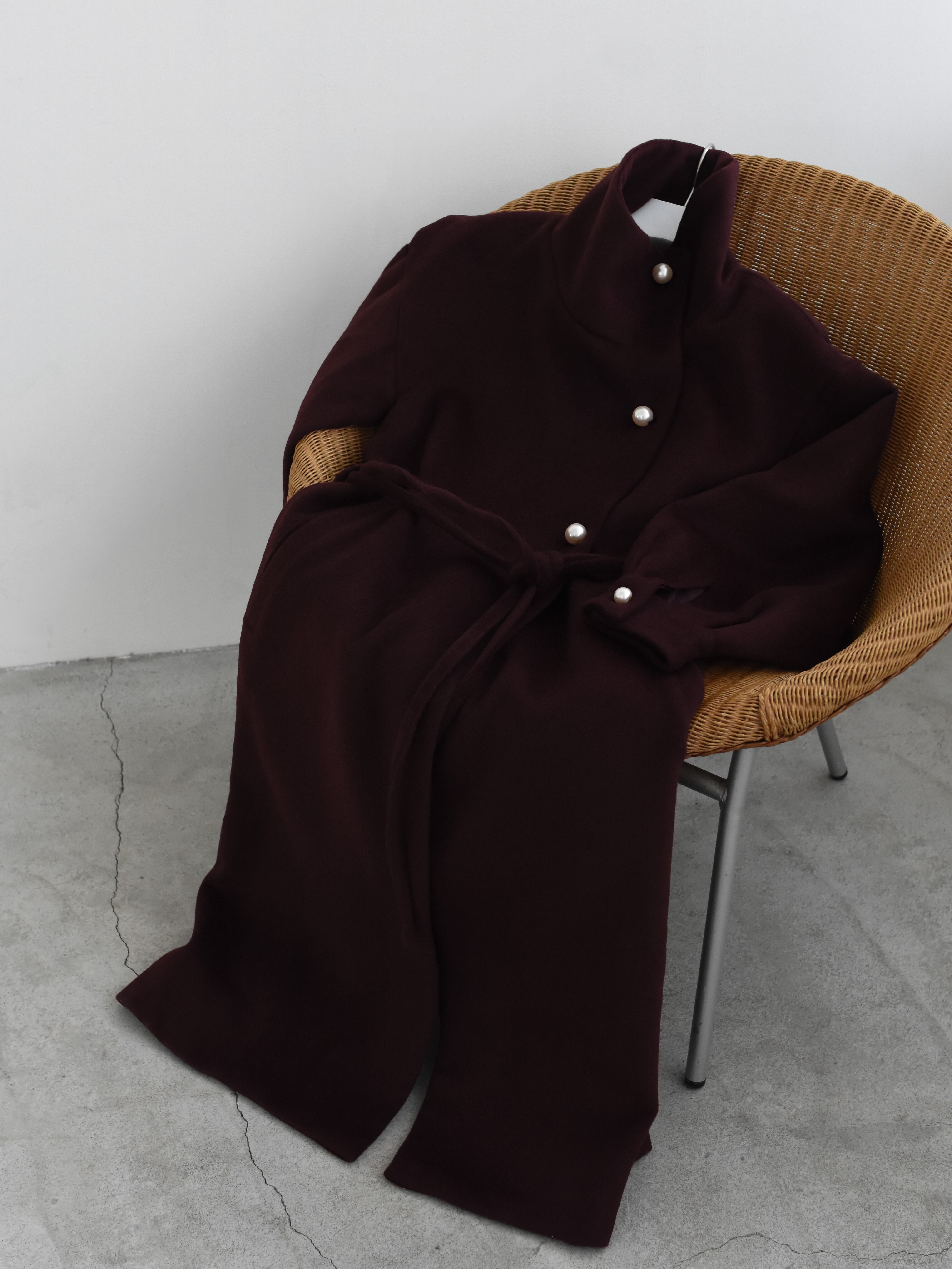 stand collar pearl button coat（bordeaux）