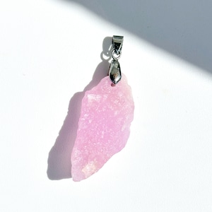 ピンクアラゴナイト チャーム03◇ Pink Aragonite Charm ◇天然石・アクセサリーパーツ・鉱物・パワーストーン・インテリア