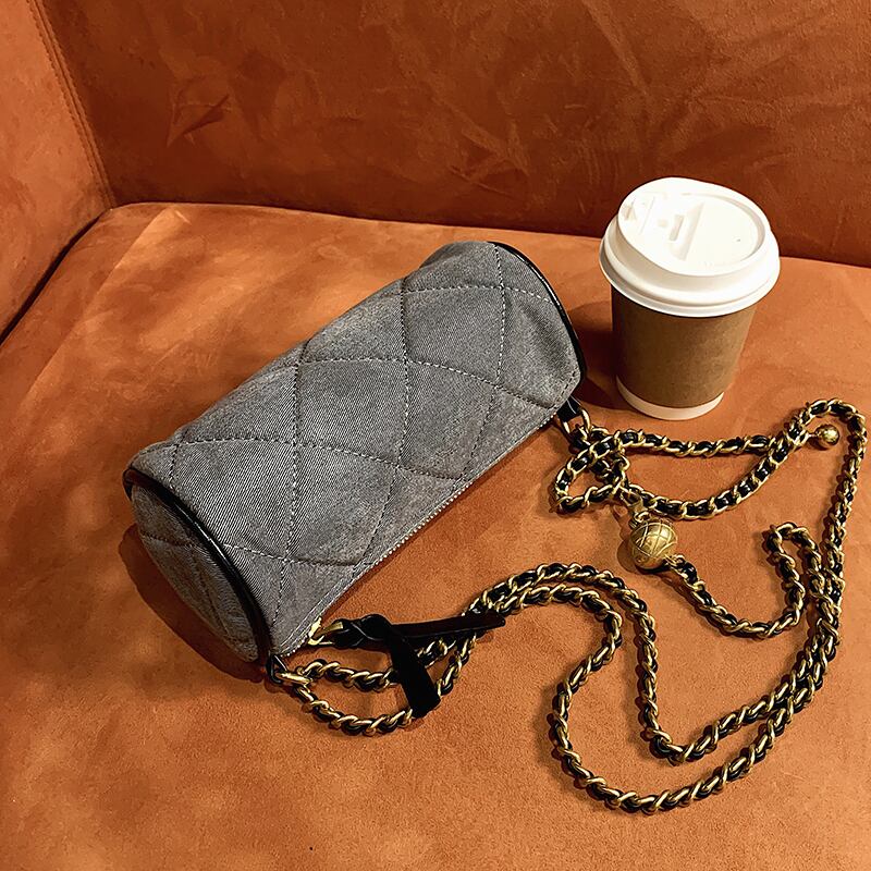 ニッチデザインチェーンショルダースモールバッグ女性2020秋冬新流行ファッションネットレッドワイルドピローメッセンジャーバッグ Tiancai_Wing_Bag79628520163