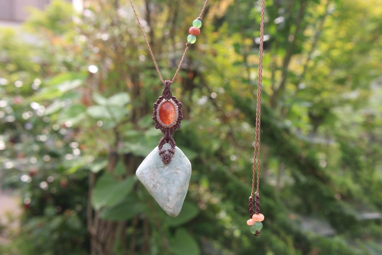 Itoigawa Jade & Sunstone micro macrame pendant