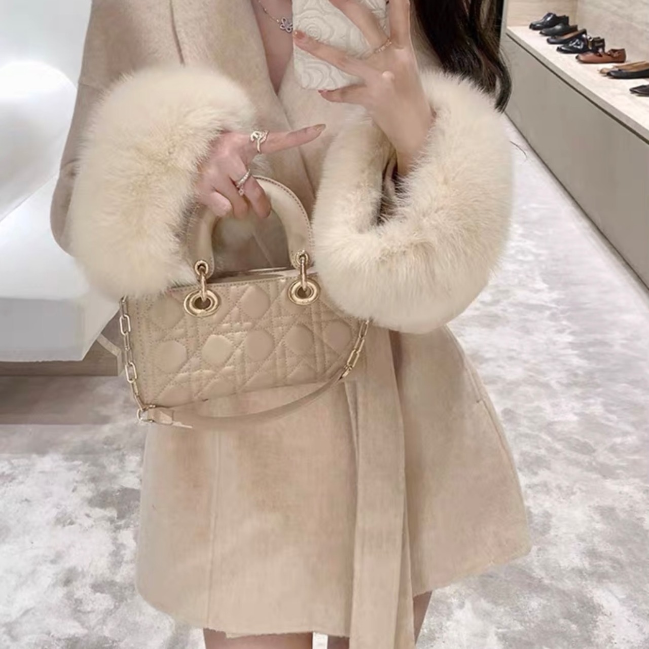 ファースリーブコート