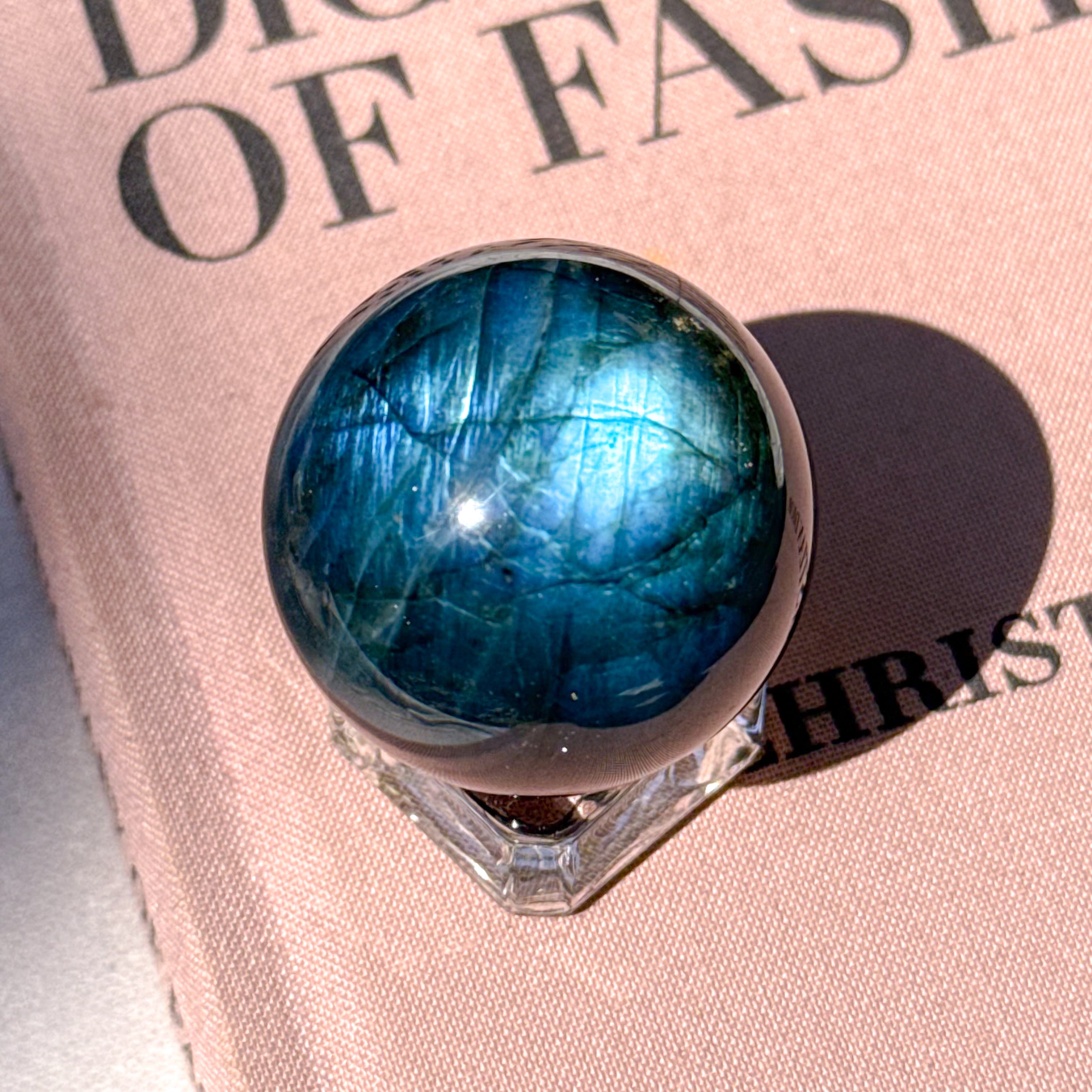 Green Flower Agate Sphere ✧ グリーンフラワーアゲート (桜瑪瑙