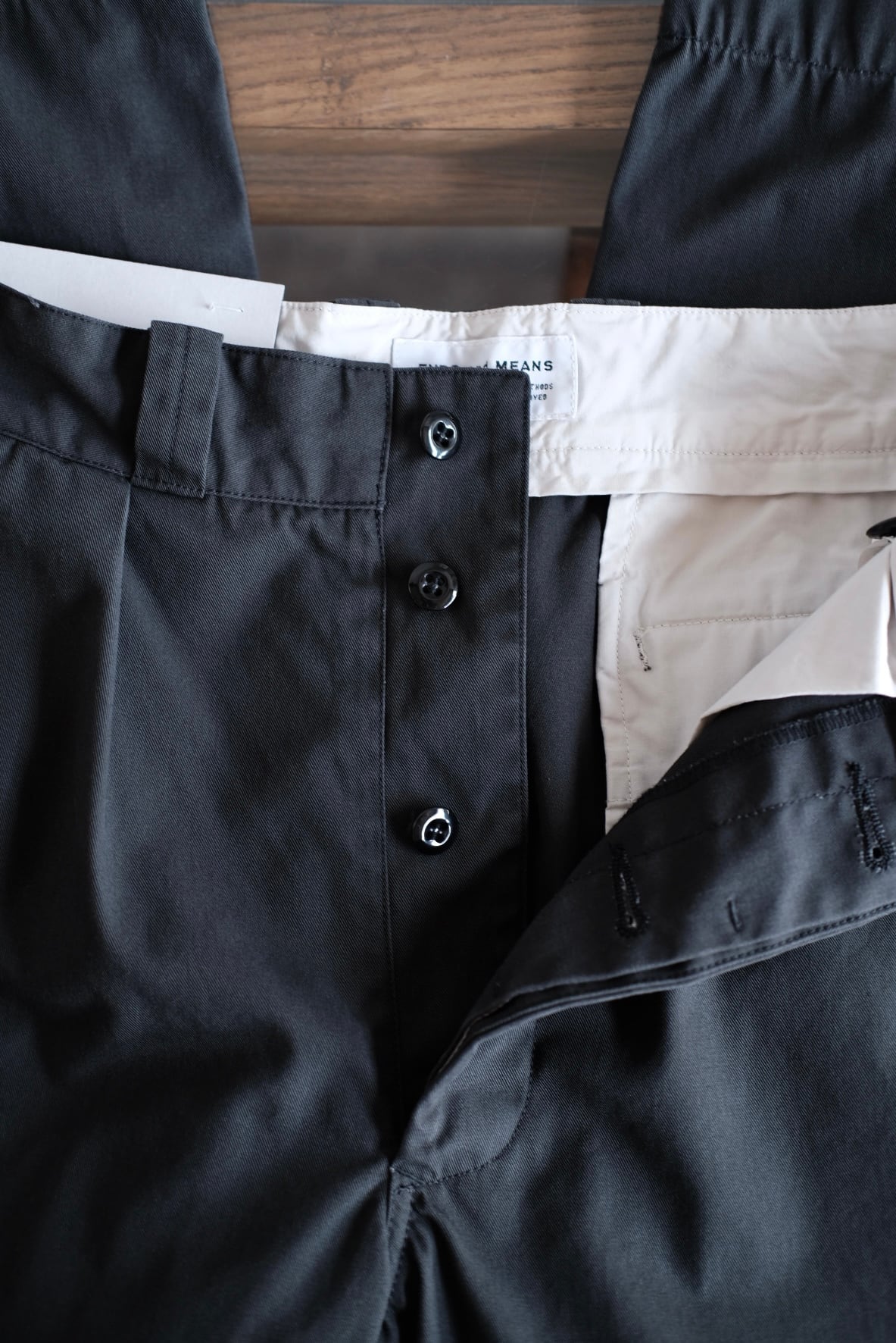 ENDS and MEANS＜エンズアンドミーンズ＞Army chino | Inhigh