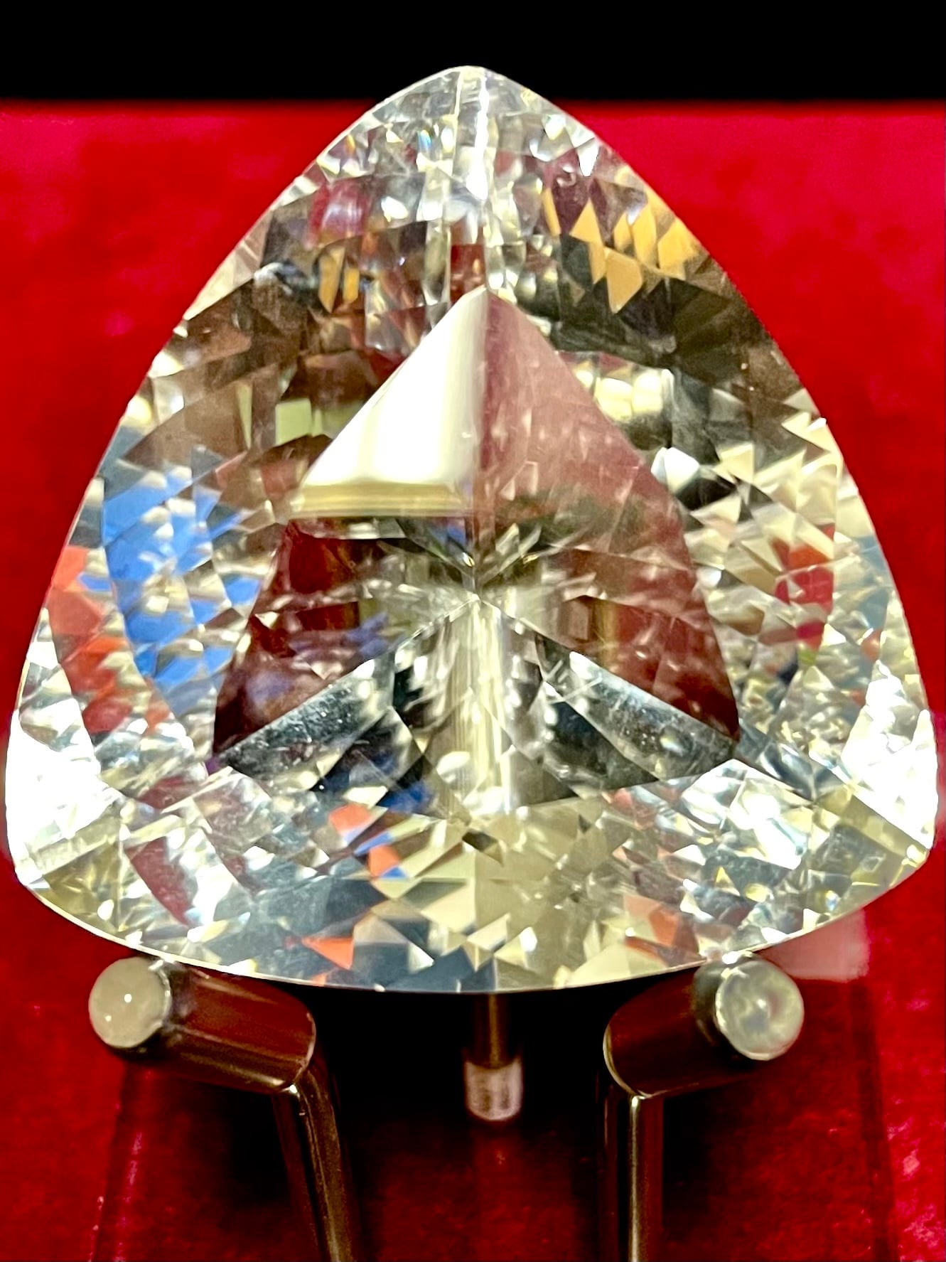 5) D・ガイガー秘蔵個人コレクション「スーパー・ロシアンレムリアン」ミラクル・カット(中型)