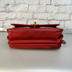 CHANEL シャネル ココマーク  レザー ショルダーバッグ レッド A-10534
