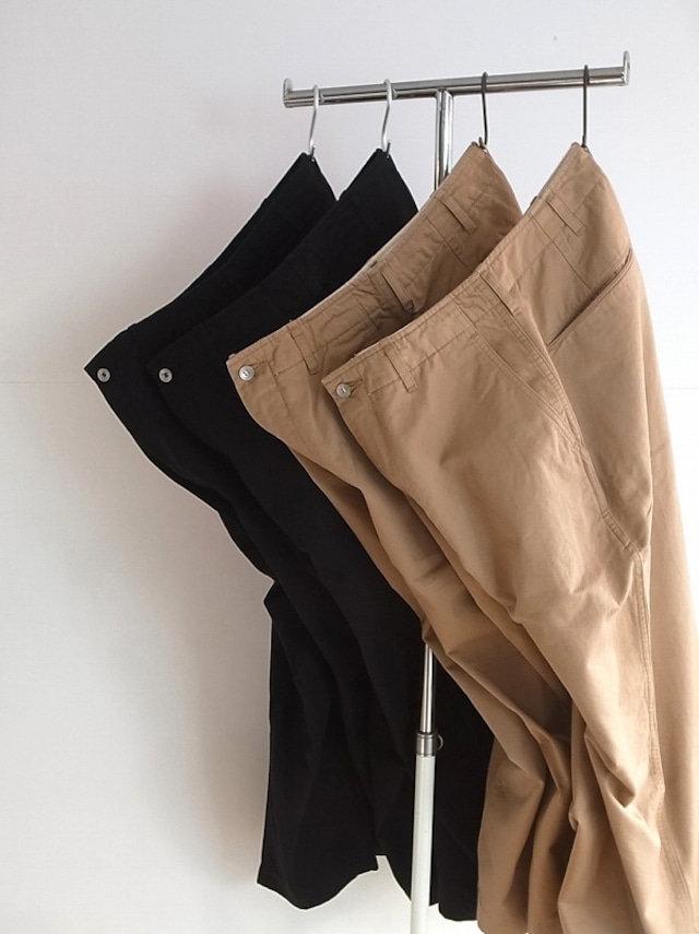 HATSKI　Loose Tapered Chino Trouser