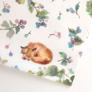 ノブドウとキツネのトレーシングペーパー