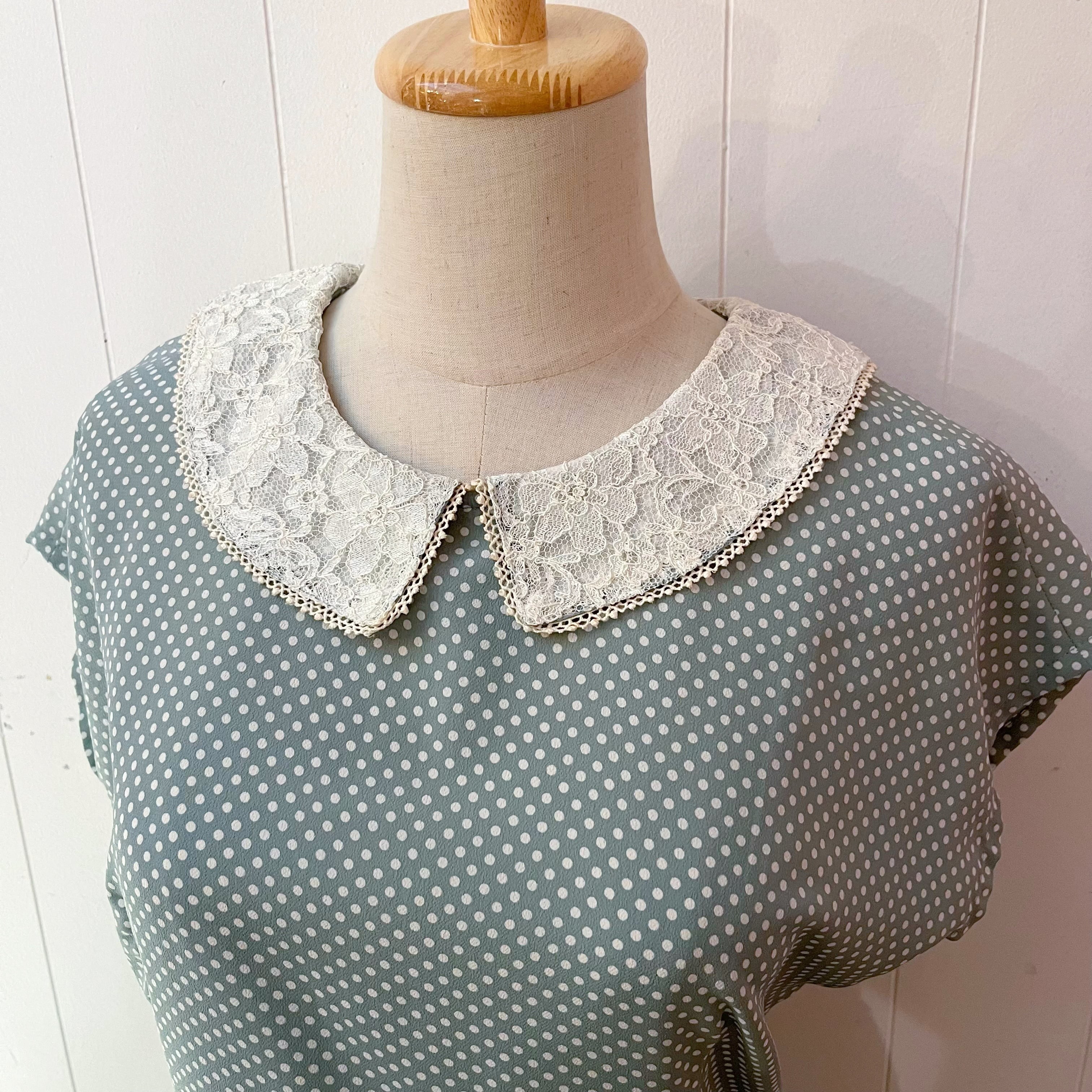lace collar light green dot one-piece