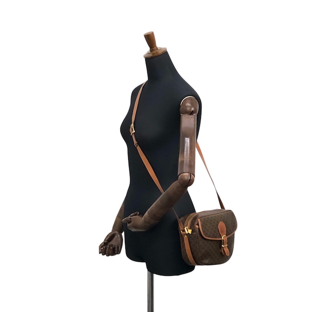 CELINE セリーヌ マカダム ショルダーバッグ ブラウン ブラゾン型押し PVC フロントバックル vintage ヴィンテージ オールド n75n6t