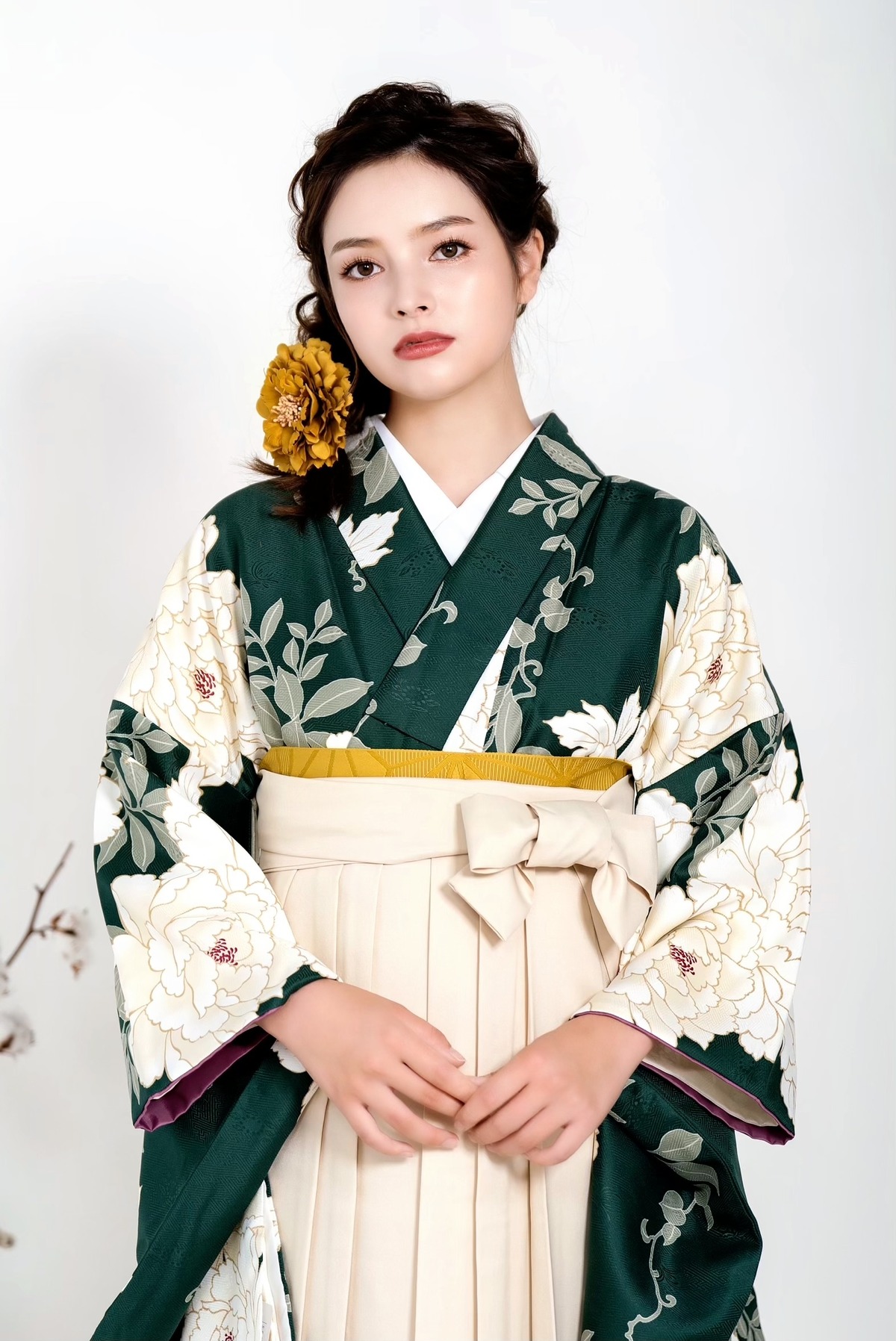 Kimono Sienne 卒業式袴3点セット 深緑にアイボリーの牡丹 二尺袖着物 袴 卒業式 | Kimono Sienne