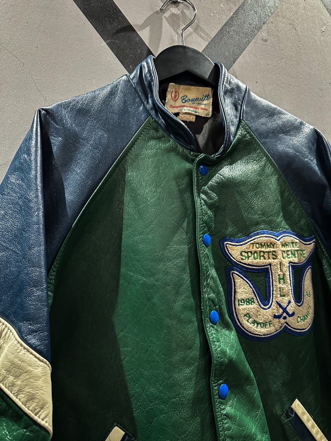 スタジャン whalers NHL ヴィンテージスタジャン ビンテージ（古着 90s  